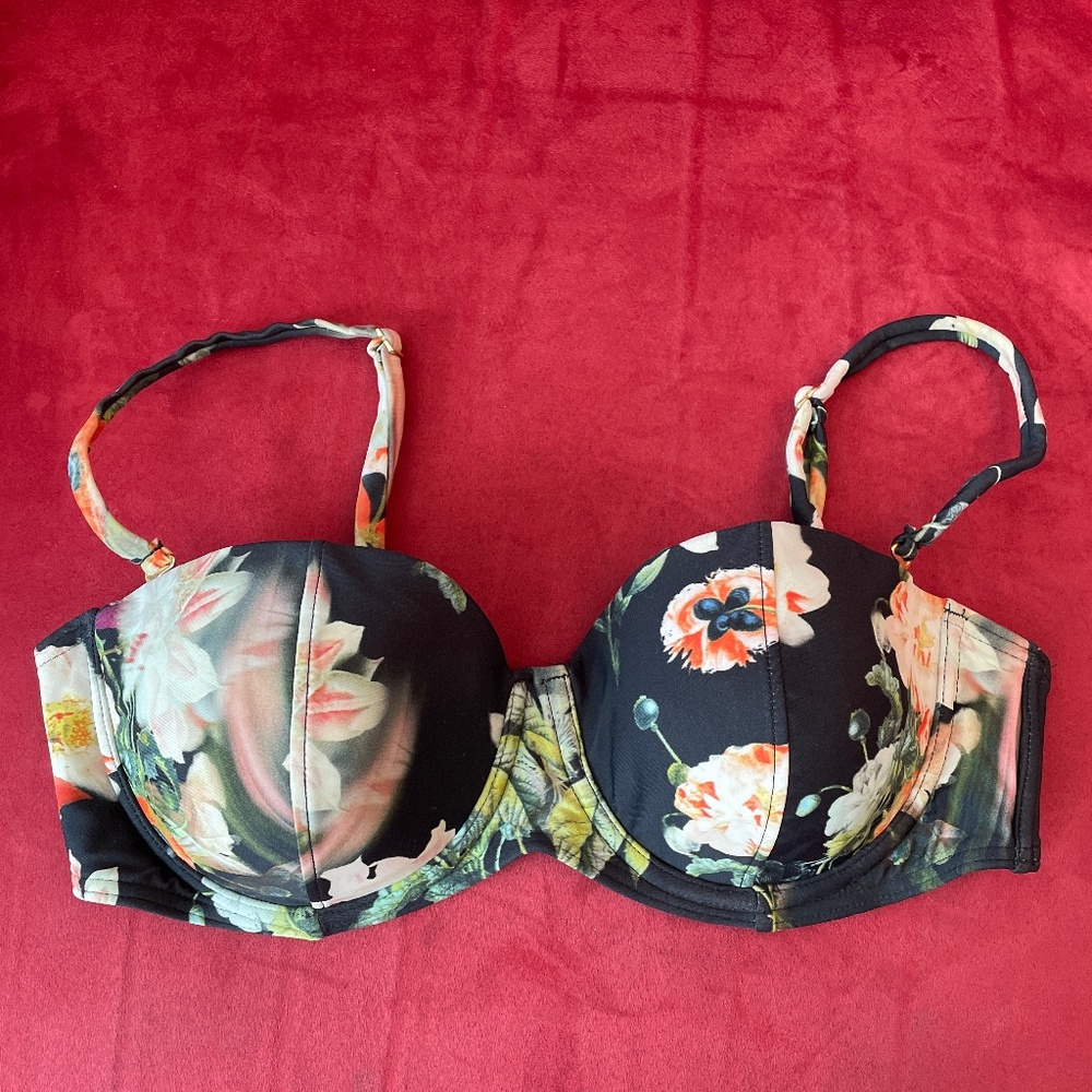 Ted Baker Bikini top size 34 C/D